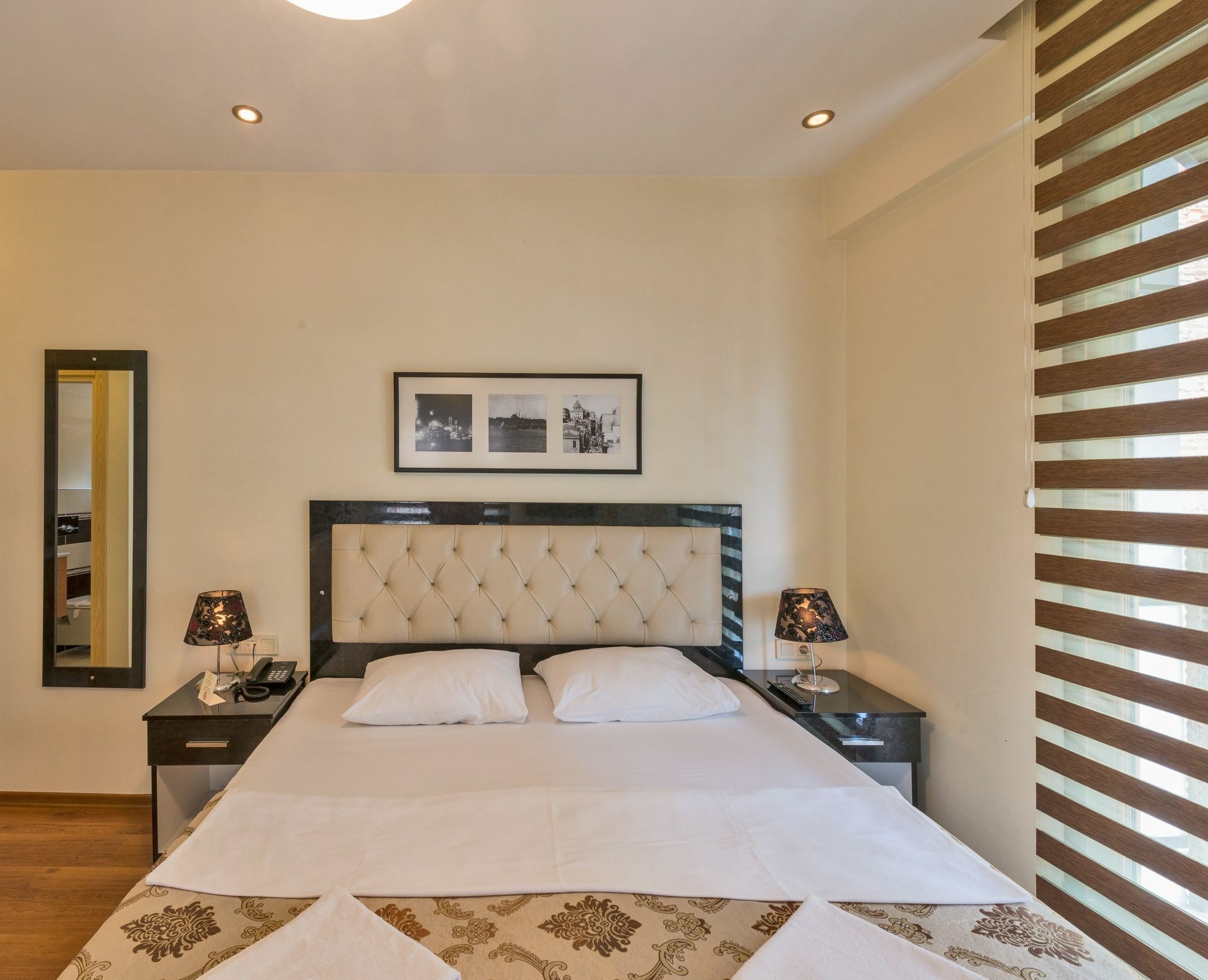 Invictum Residence Istanbul Exterior photo